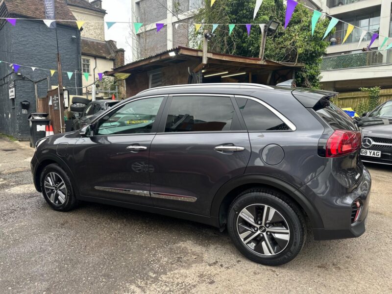 Kia Niro 1.6 GDi 8.9kWh 2 DCT 2020